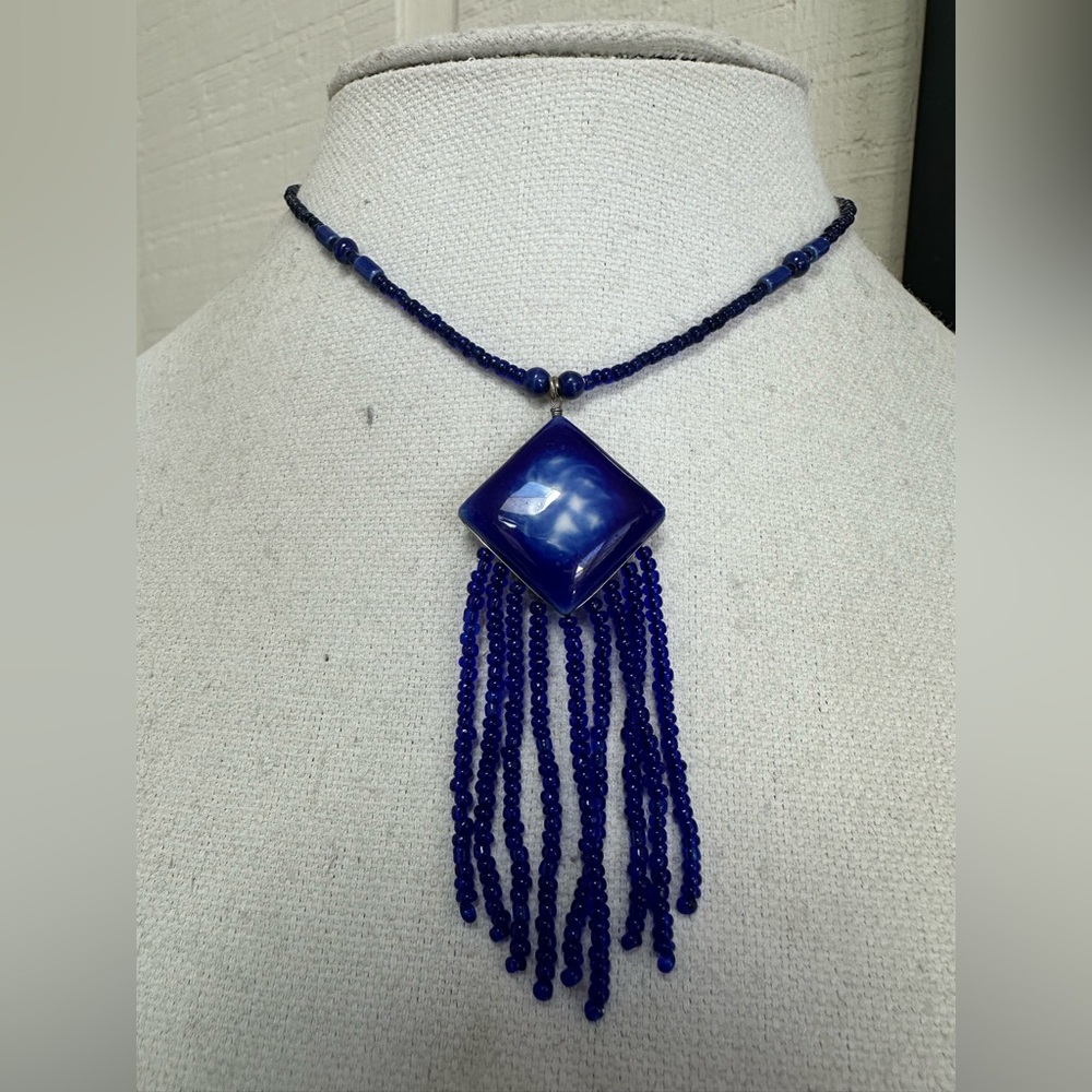 Blue bead choker necklace